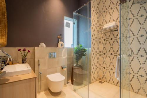 elivaas yashgeet 4 bhk villa with pool