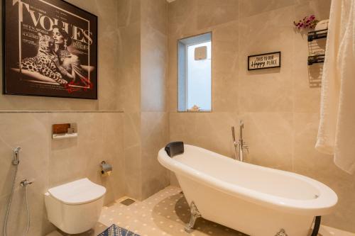 elivaas yashgeet 4 bhk villa with pool