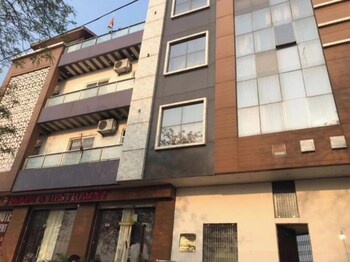 Hotel Suraj,,2 star