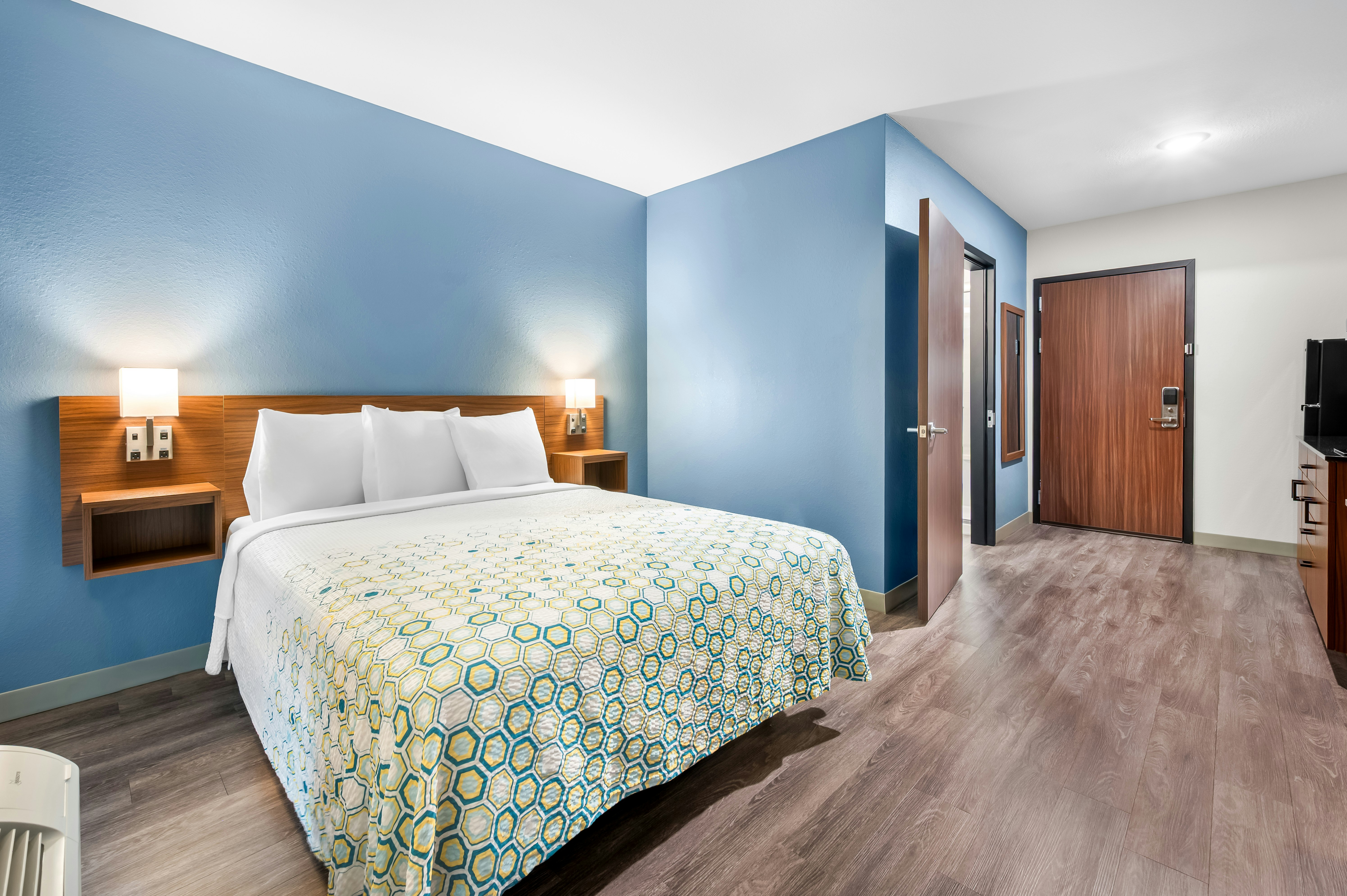 hometowne studios by red roof fort myers