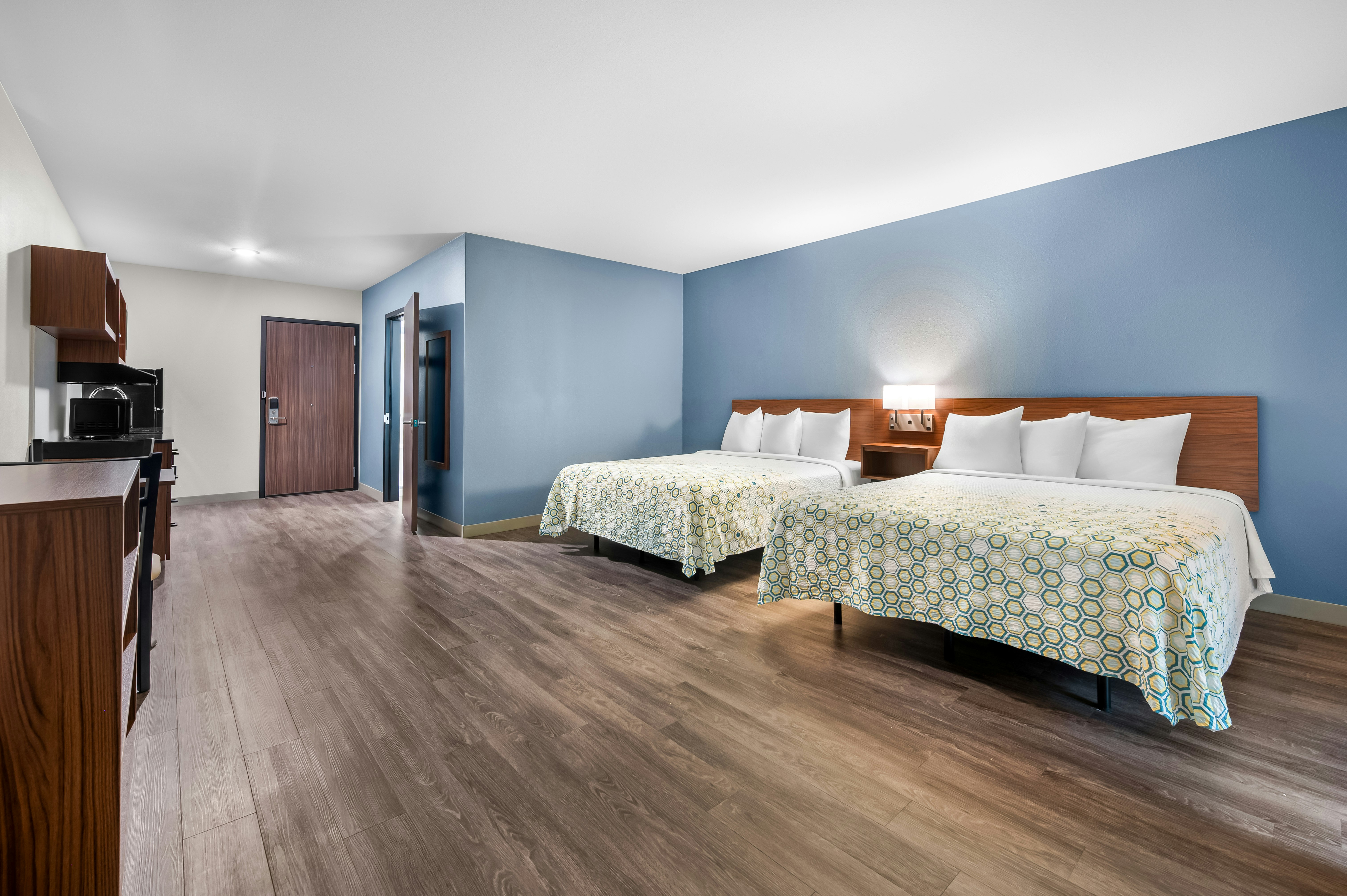hometowne studios by red roof fort myers