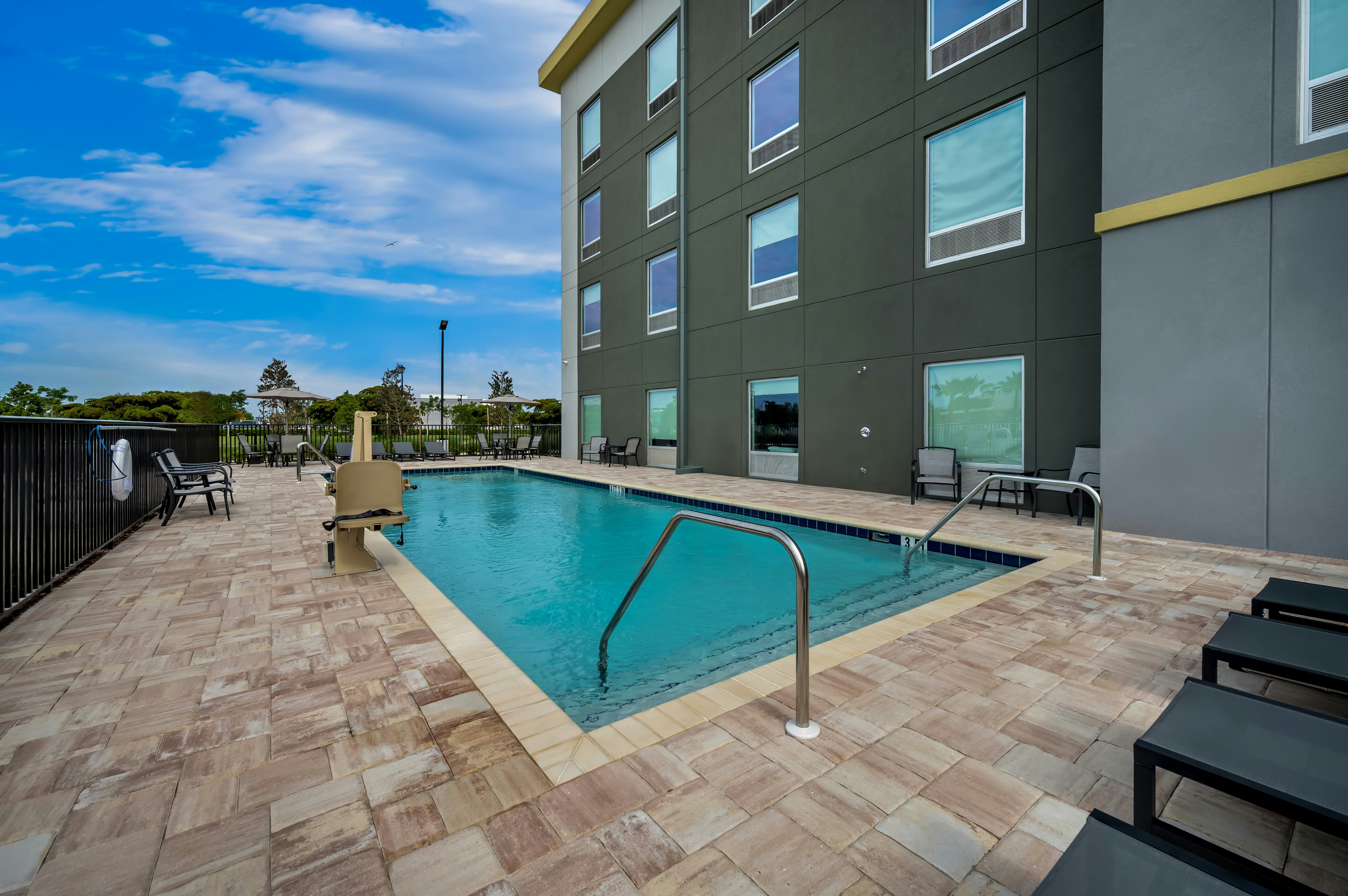 hometowne studios by red roof fort myers
