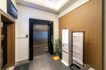 laha boutique ddp dongdaemun