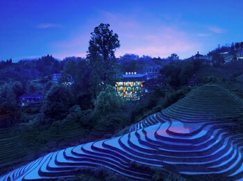 longji aplo leisure bandb