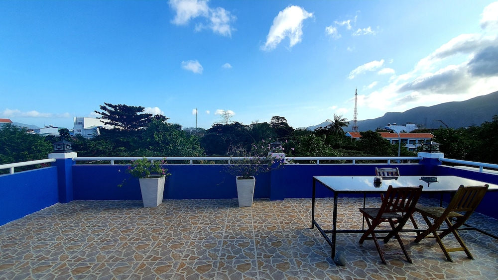 lighthouse boutique hotel