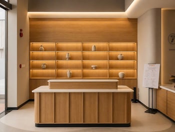Seven Days Hotel,,3 star