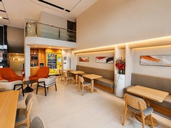 seven days hotel
