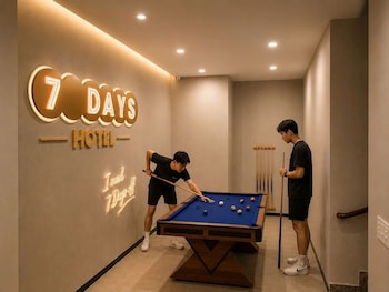 seven days hotel