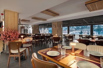Ramada By Wyndham Erzincan Ergan,,5 star