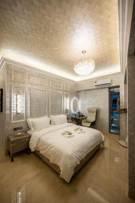 regis by ritz imago mall loft b