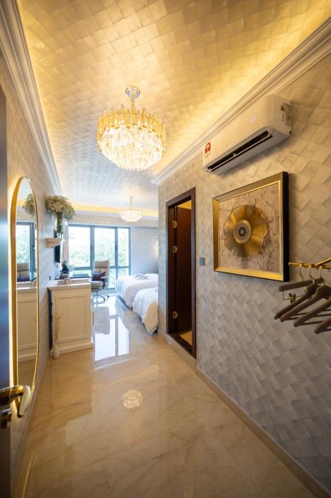 regis by ritz imago mall loft b