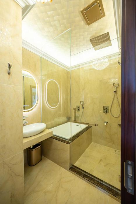 regis by ritz imago mall loft b