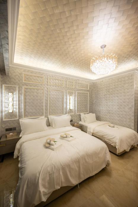 regis by ritz imago mall loft b