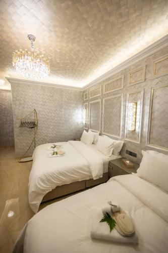 regis by ritz imago mall loft b