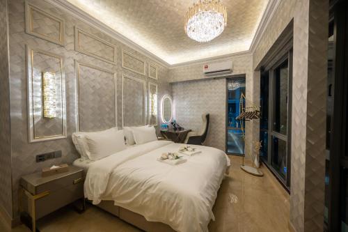 regis by ritz imago mall loft b