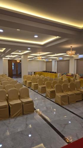 p k unicorn hotel and banquet
