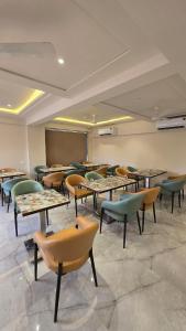 p k unicorn hotel and banquet