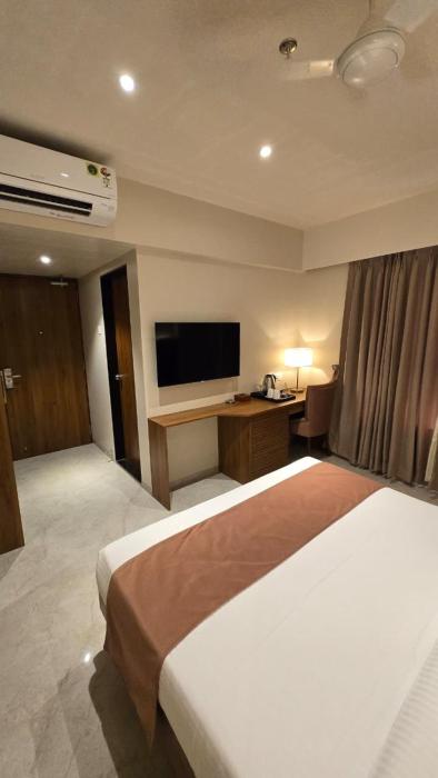 p k unicorn hotel and banquet