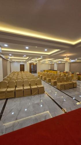 p k unicorn hotel and banquet