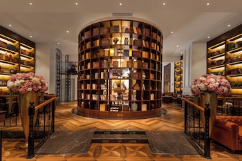 Elite James Joyce Coffetel Hotel Guangzhou Pedestrian Street Beijing Lu Metro Station Branch - Free Deliver Service To Canton Fair Complex During Canton Fair Period,,3 star