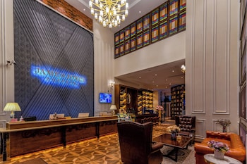 Elite James Joyce Coffetel Hotel Guangzhou Pedestrian Street Beijing Lu Metro Station Branch - Free Deliver Service To Canton Fair Complex During Canton Fair Period,,3 star