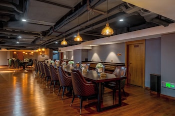 elite james joyce coffetel hotel guangzhou pedestrian street beijing lu metro station branch free deliver service to canton fair complex during canton fair period