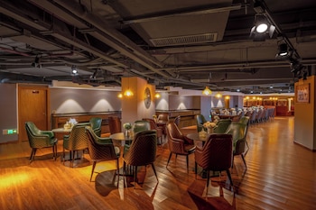 elite james joyce coffetel hotel guangzhou pedestrian street beijing lu metro station branch free deliver service to canton fair complex during canton fair period