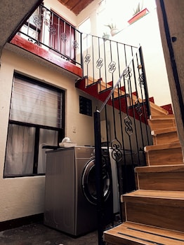 Emmanuel House Gt,,2 star