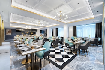 xana deluxe international hotel guangzhou east railway station branch free shuttle bus to canton fair complex during canton fair period