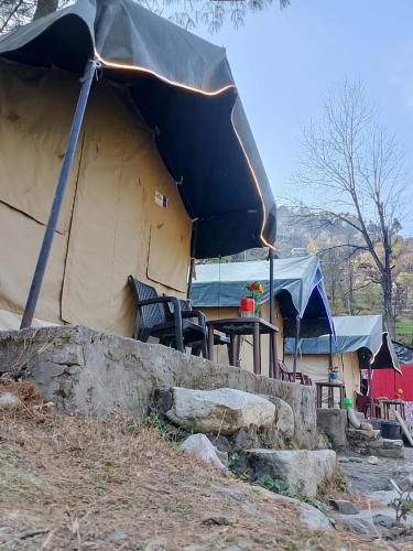 river view cafe and camping