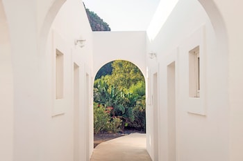 life resort mari del sud i vulcano