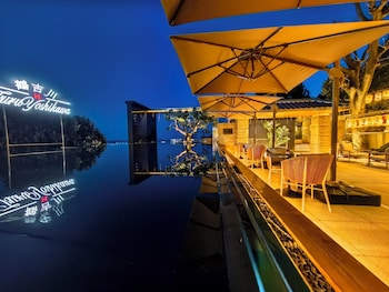 Tsuruyoshikawa Onsen Hotel,,4 star