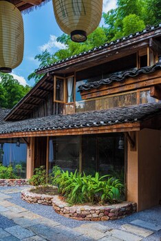 yunshangjia qianzhutang guesthouse