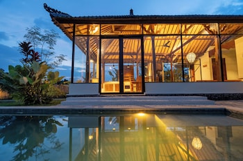 suasana harmoni private villa