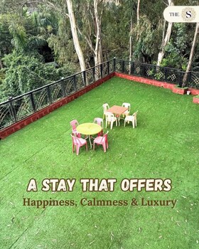 the s luxurious stays
