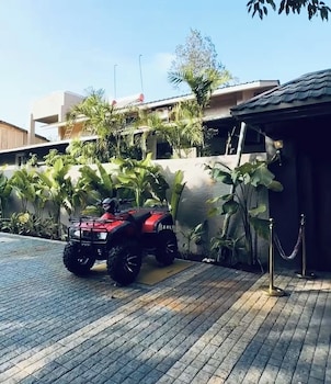 the s luxurious stays