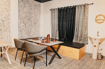 Premium Hotel Blue P-I-N-E Palace,,3 star