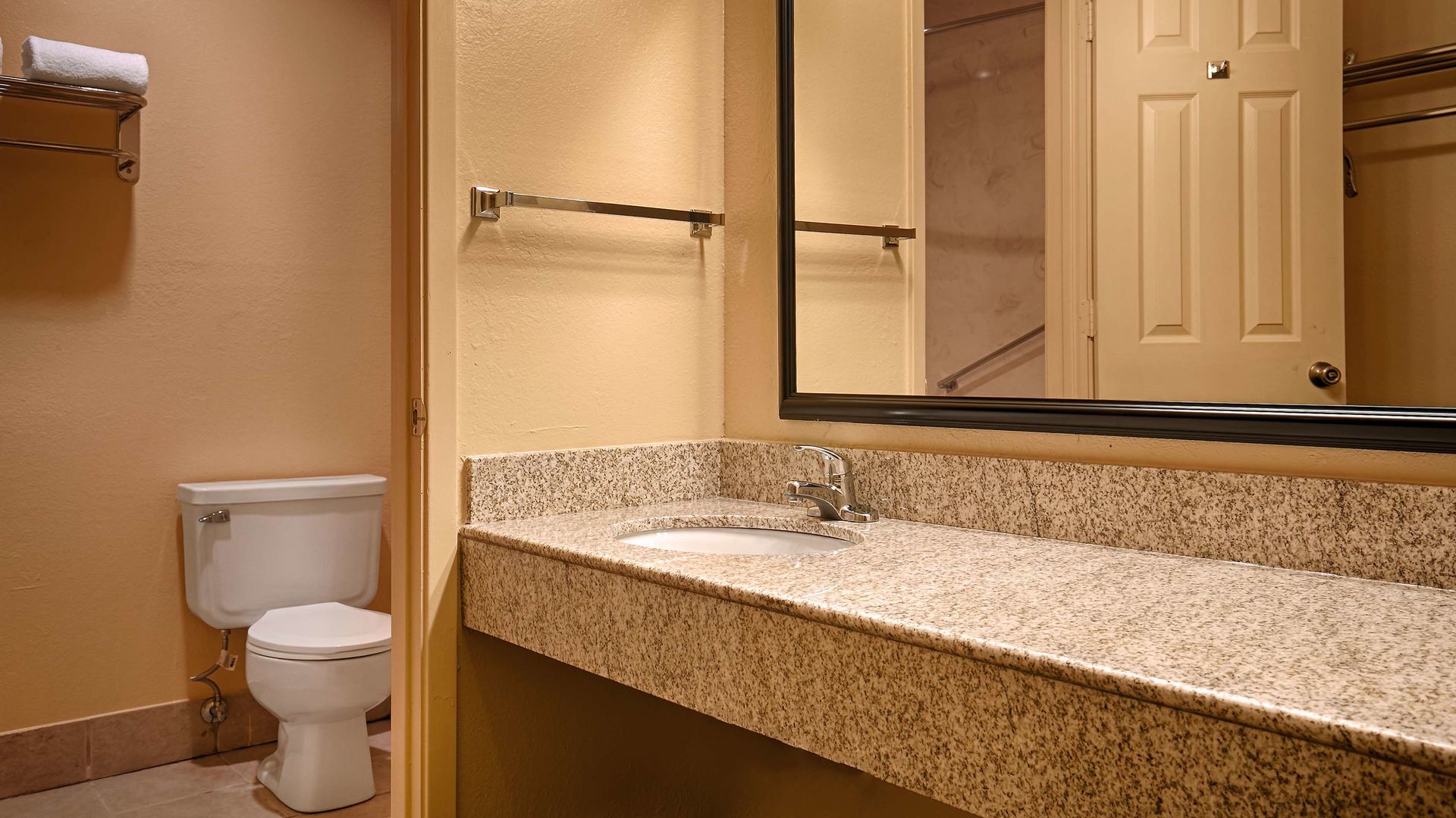 red roof inn and suites sulphur springs