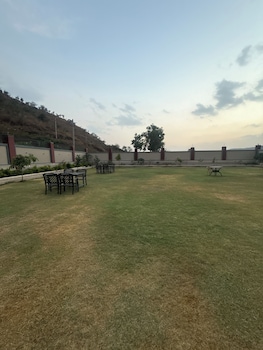 kapish farms by kavya international