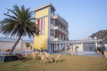 kapish farms by kavya international