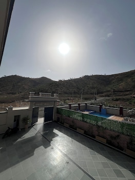 kapish farms by kavya international