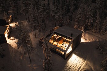 suomu aurora glass resort