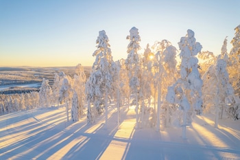suomu aurora glass resort