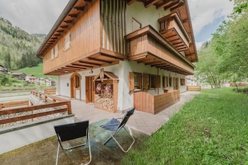 I Folli Di Alleghe Apartment - Parking,,3 star