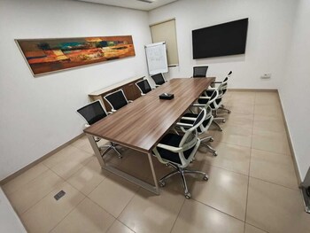 best plus aurora hotel