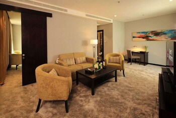 best plus aurora hotel