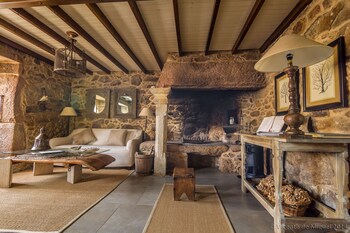 hotel rustico lugar do cotarino