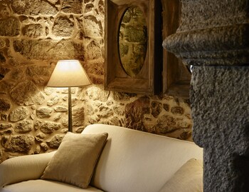 hotel rustico lugar do cotarino