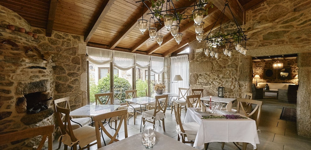 hotel rustico lugar do cotarino