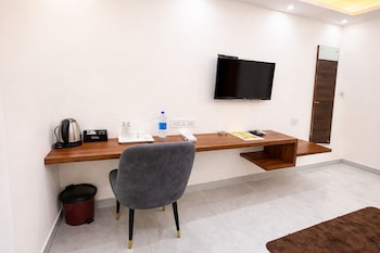 hotel groves